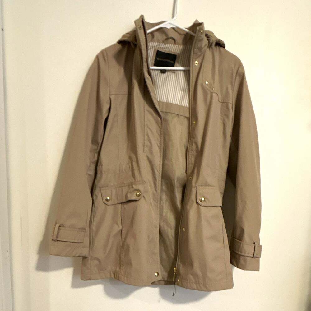 Weatherproof Women's Beige Hooded Rain Coat Jacket Size S Mid-Length Pockets